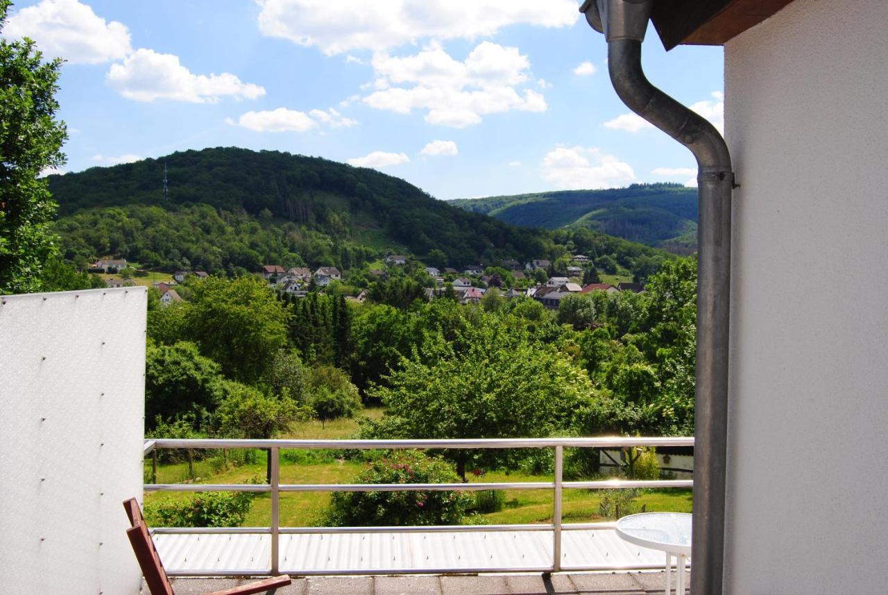 Hinter Den Spiegeln Hotel Heimbach Exterior photo
