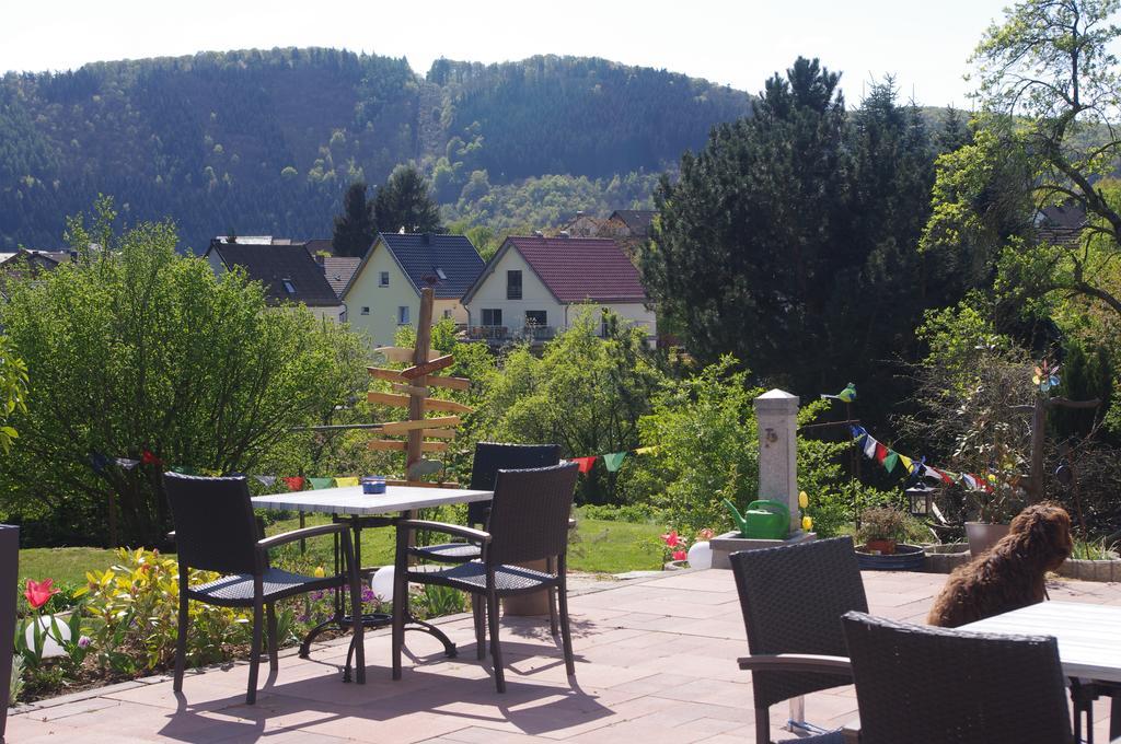 Hinter Den Spiegeln Hotel Heimbach Exterior photo